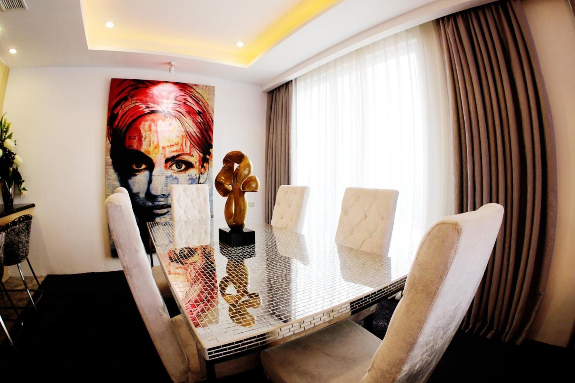 โรงแรมเดอะ เพนท์เฮาส์ อังเฮเลส ภายนอก รูปภาพ